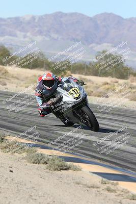 media/Dec-04-2025-Racers Edge (Thu) [[5ebc9f124d]]/3-B Group/3-Session 2 (Turn 7 Inside)/